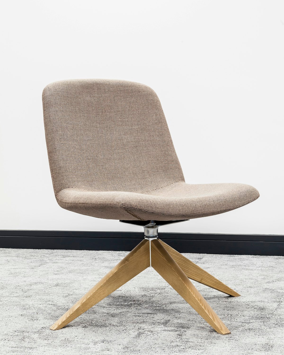 Vela Lounge Chair